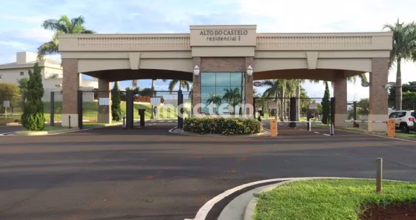 Casa de Condomínio para venda em Residencial Alto Do Castelo de 197.00m² com 3 Quartos, 3 Suites e 4 Garagens