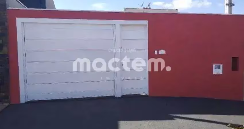 Casa para venda em Parque Das Oliveiras de 65.00m² com 2 Quartos, 1 Suite e 2 Garagens