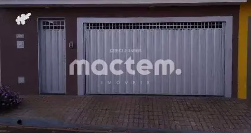 Casa para venda em Jardim Diva Tarlá De Carvalho de 135.00m² com 3 Quartos, 1 Suite e 2 Garagens