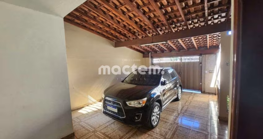 Casa para venda em Jardim Interlagos de 132.00m² com 2 Quartos, 1 Suite e 2 Garagens