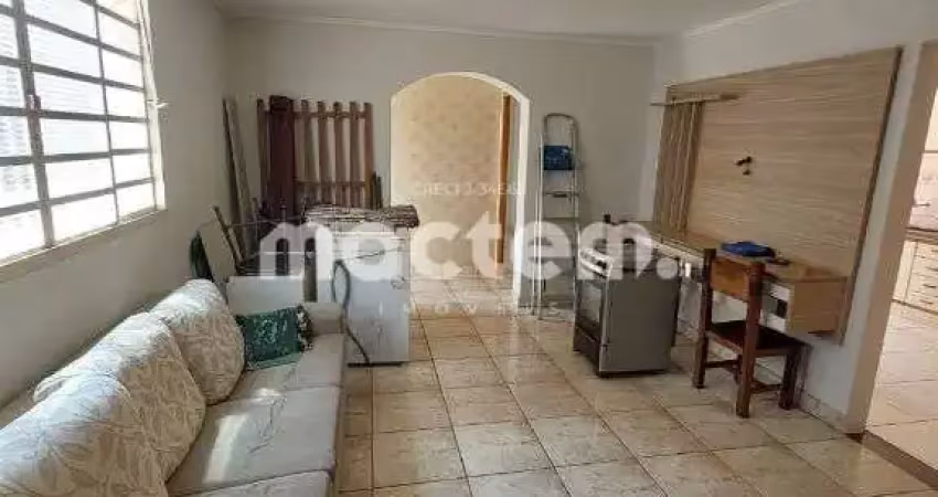 Sobrado para venda em Independência de 135.00m² com 5 Quartos, 1 Suite e 2 Garagens