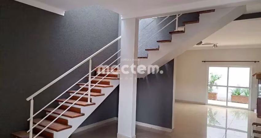 Sobrado para venda em Jardim Botânico de 200.00m² com 3 Quartos, 3 Suites e 4 Garagens