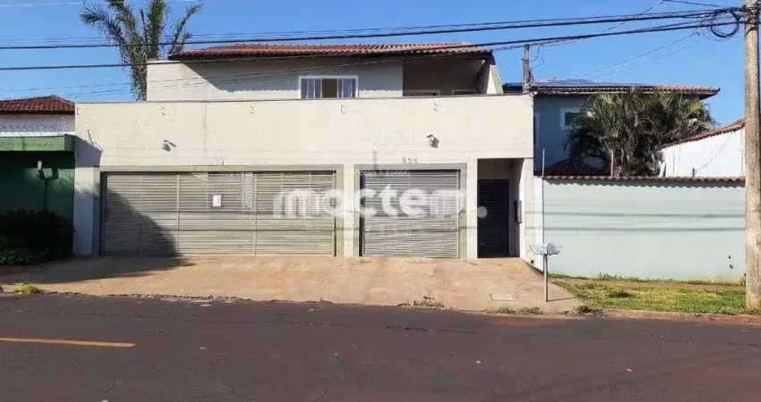 Sobrado para venda em Parque Dos Lagos de 387.00m² com 3 Quartos, 1 Suite e 6 Garagens