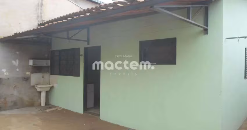 Casa para venda em Parque Das Oliveiras de 160.00m² com 2 Quartos, 1 Suite e 2 Garagens