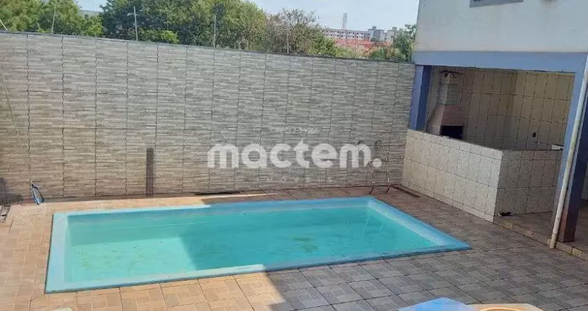 Sobrado para venda em Planalto Verde de 325.00m² com 4 Quartos, 3 Suites e 2 Garagens