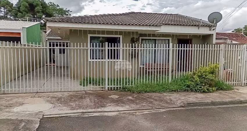 Casa para venda em Guaraituba de 94.00m² com 3 Quartos e 2 Garagens