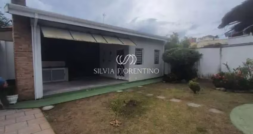 Casa para venda em Parque Das Flores de 365.00m² com 3 Quartos, 1 Suite e 1 Garagem
