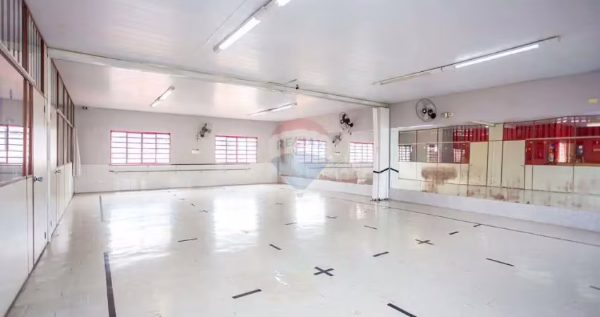 Prédio Comercial para venda em Hugo Lange de 367.00m² com 3 Quartos e 2 Garagens