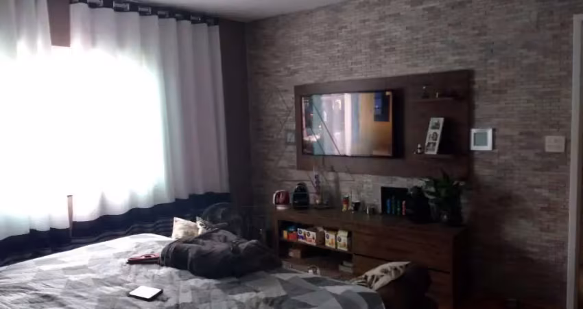 Casa para venda em Jardim Quarto Centenário de 180.00m² com 5 Quartos e 3 Garagens