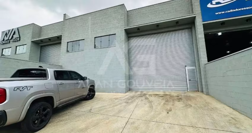 Galpão / depósito / armazém para alugar em águia da castelo de 198.00m² com 4 garagens