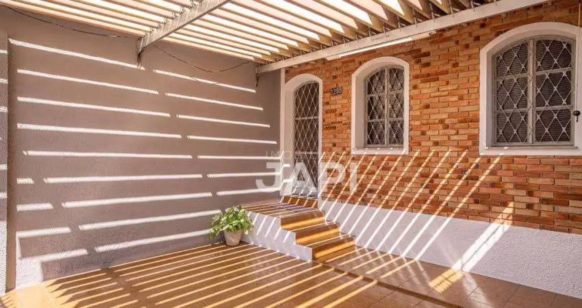 Casa para venda em centro de 143.00m² com 3 quartos, 1 suite e 2 garagens