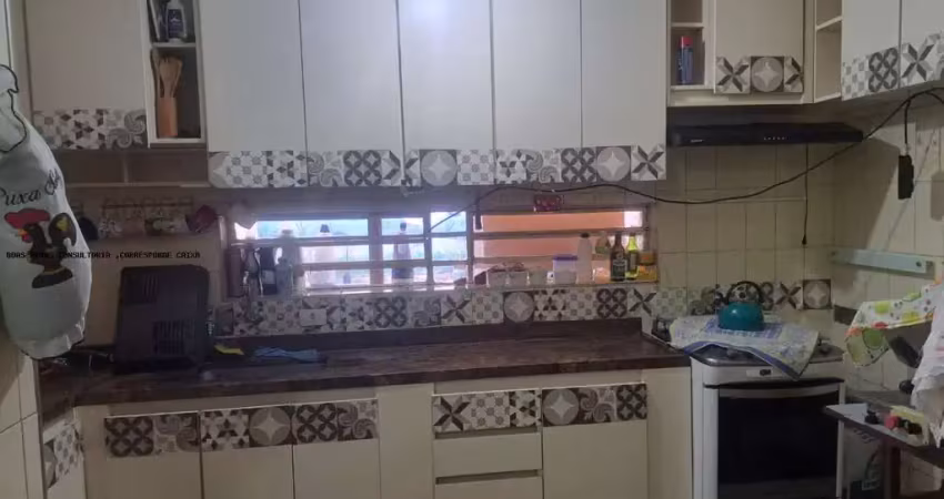 Casa para venda em jardim gracinda de 300.00m² com 5 quartos, 2 suites e 3 garagens
