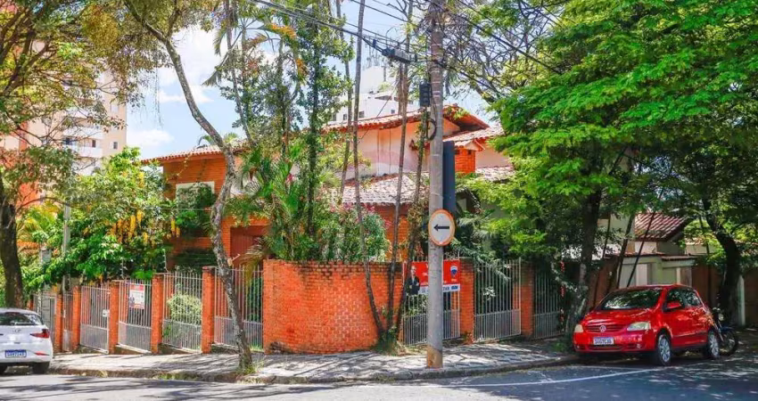Prédio comercial para venda em centro de 338.34m² com 5 quartos, 3 suites e 2 garagens