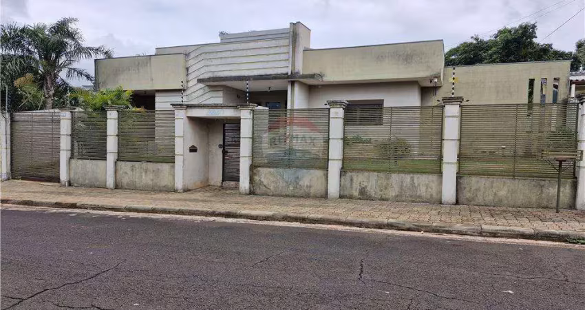 Casa para venda em vila residencial a de 413.00m² com 7 quartos e 3 suites