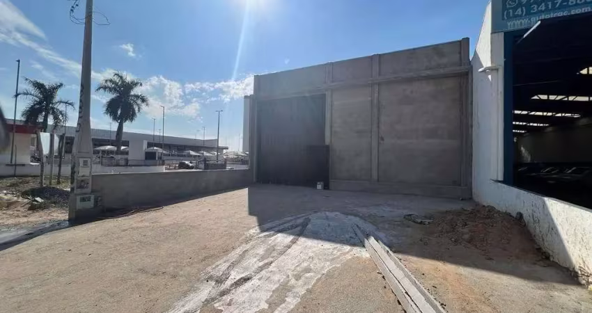 Loja para venda em parque das indústrias de 400.00m² com 4 garagens
