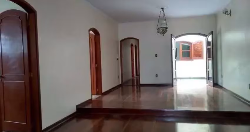 Casa para venda em centro de 312.00m² com 3 quartos, 1 suite e 3 garagens