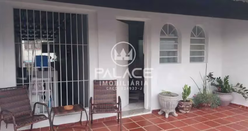 Casa para venda em castelinho de 94.00m² com 2 quartos e 3 garagens