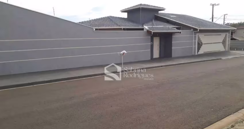 Casa para venda em jardim regente de 236.00m² com 3 quartos, 1 suite e 3 garagens