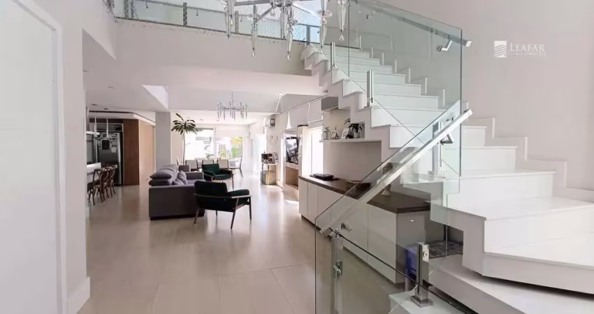 Sobrado para venda em fazenda rodeio de 290.00m² com 3 quartos, 1 suite e 4 garagens