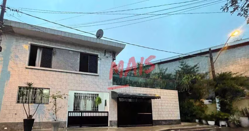Sobrado para venda em estuário de 168.00m² com 3 quartos, 1 suite e 1 garagem