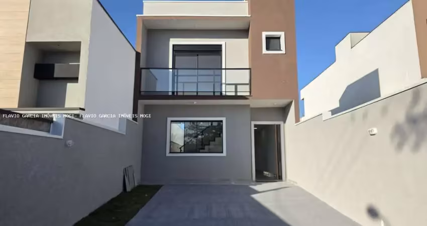Sobrado para venda em mogi moderno de 170.00m² com 3 quartos, 1 suite e 4 garagens