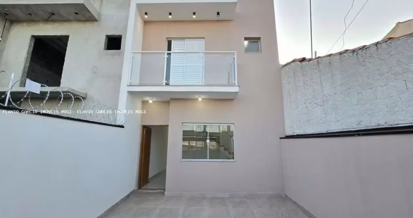 Sobrado para venda em conjunto residencial do bosque de 125.00m² com 3 quartos, 1 suite e 2 garagens