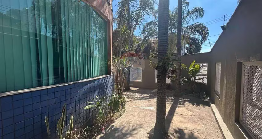 Prédio comercial para alugar em caiçara-adelaide de 220.00m² com 5 quartos, 1 suite e 2 garagens