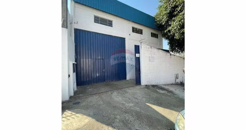 Galpão / depósito / armazém para alugar em além ponte de 117.00m² com 10 garagens