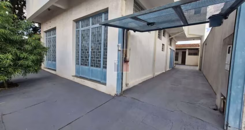 Sobrado para venda e aluguel em vila rocha de 300.00m² com 3 quartos, 1 suite e 6 garagens