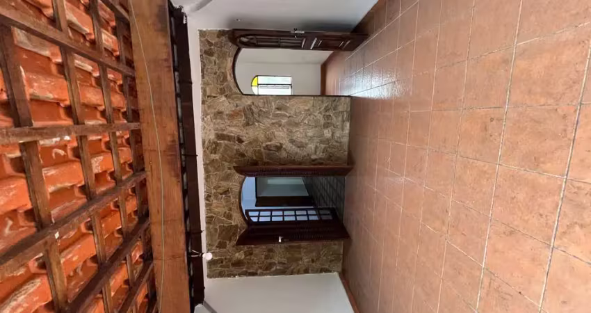 Sobrado para venda em centro de 200.00m² com 4 quartos e 2 garagens