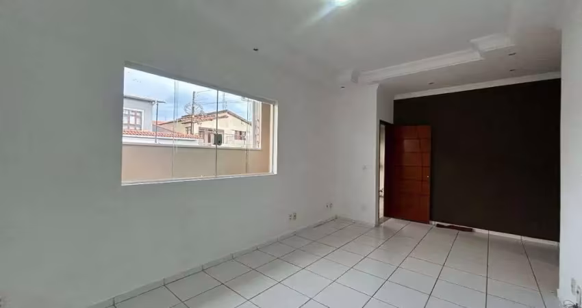Casa para alugar em centro de 90.00m² com 3 quartos, 1 suite e 1 garagem