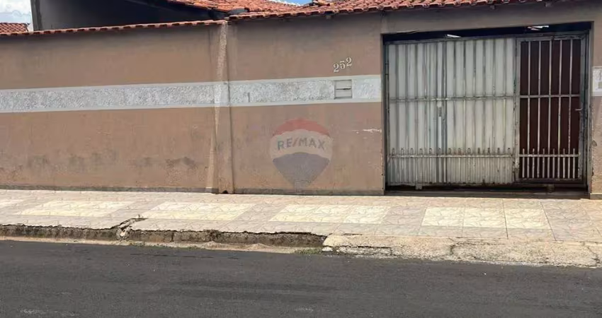 Casa para venda em parque das laranjeiras de 125.00m² com 2 quartos e 2 garagens