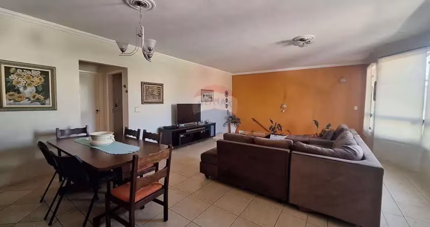Casa para venda em centro de 178.88m² com 3 quartos, 1 suite e 8 garagens