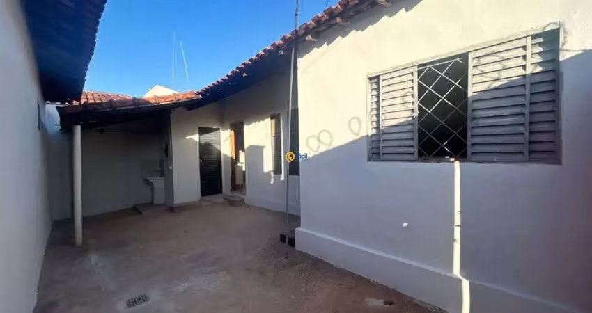 Casa com 1 quarto para alugar na Rua Sílvio Vieira Coelho, ***, Centro, Birigui