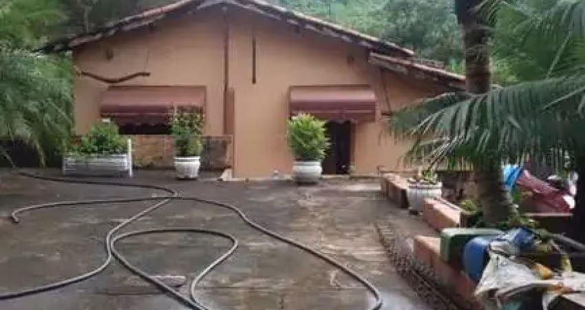 Casa para venda em zona rural de 200.00m² com 2 quartos e 2 garagens