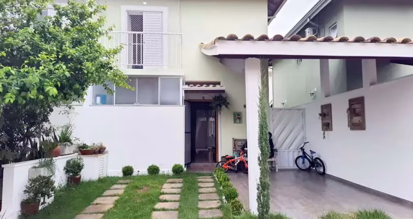 Casa de condomínio para alugar em centro de 121.00m² com 2 quartos, 1 suite e 2 garagens