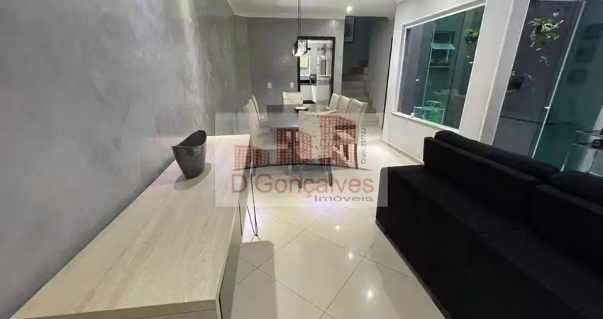 Sobrado para venda em centro de 164.00m² com 3 quartos, 1 suite e 4 garagens