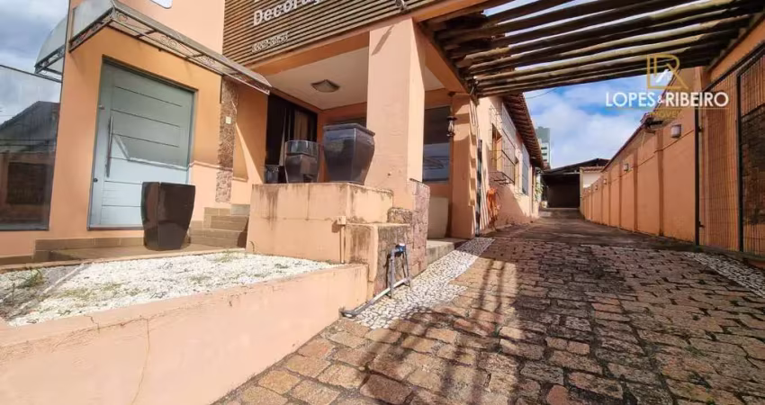 Casa para venda em centro de 326.00m² com 6 quartos e 3 garagens