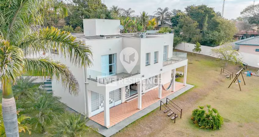 Casa para venda em parque da fazenda de 353.00m² com 3 quartos, 1 suite e 6 garagens