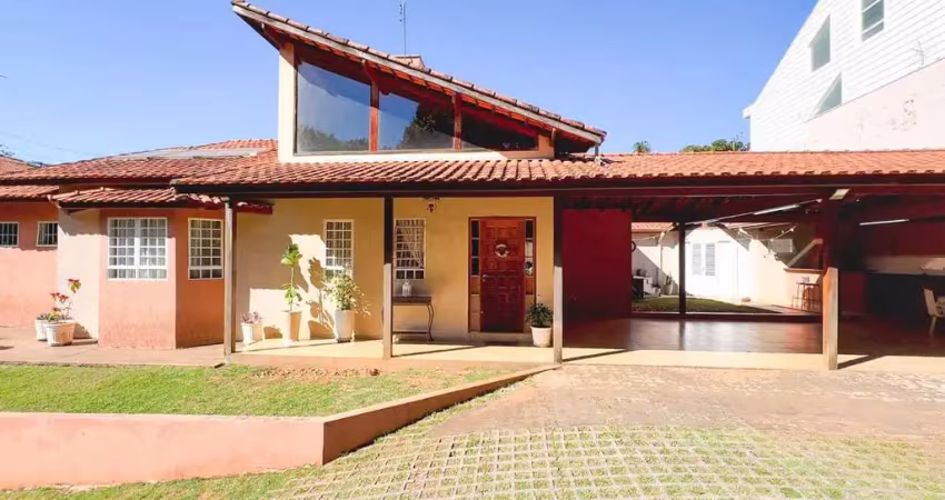 Casa para venda em centro de 897.00m² com 4 quartos, 1 suite e 13 garagens