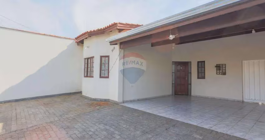 Casa para venda em vila elza de 199.00m² com 1 quarto, 1 suite e 5 garagens