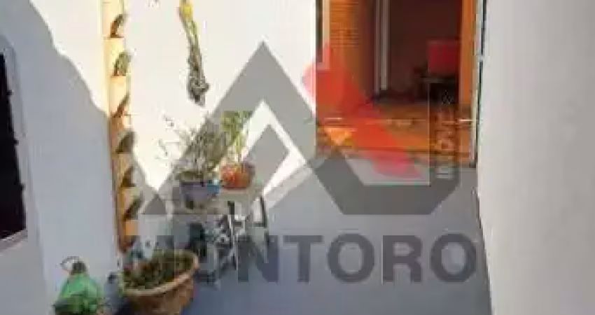 Casa para venda em centro de 108.00m² com 3 quartos, 1 suite e 1 garagem