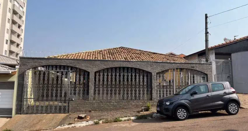 Casa para venda em jardim primavera de 302.00m² com 3 quartos, 1 suite e 4 garagens