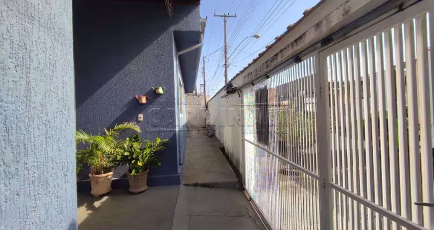 Casa para venda em centro de 183.00m² com 3 quartos e 5 garagens