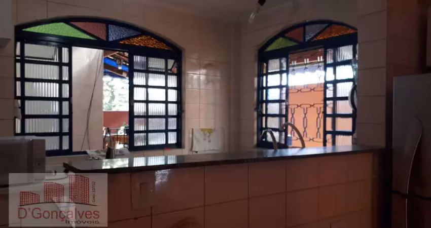 Casa para venda em centro de 125.00m² com 2 quartos e 2 garagens