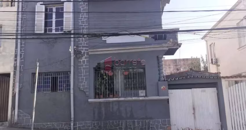Sobrado para venda em centro de 127.00m² com 3 quartos e 2 garagens