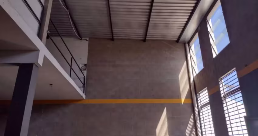 Galpão / depósito / armazém para alugar em verde de 355.00m² com 3 garagens