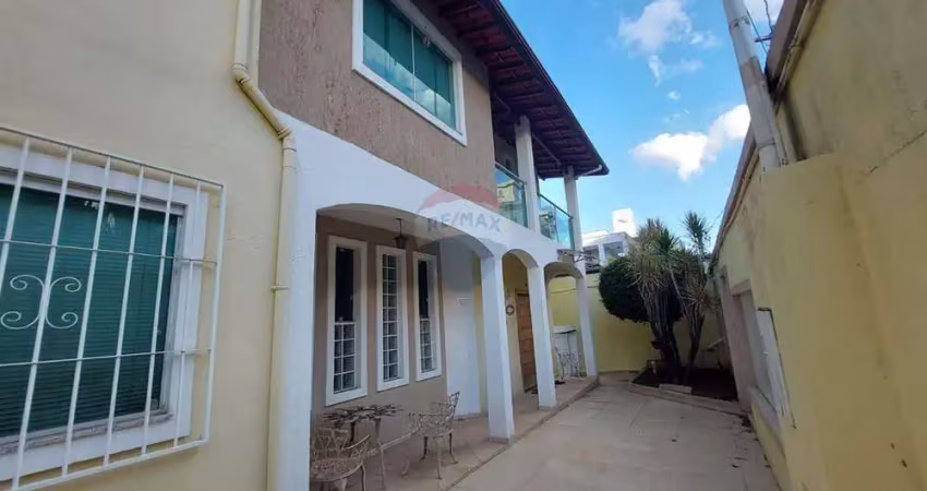 Casa para venda em castelo de 326.00m² com 4 quartos, 2 suites e 4 garagens