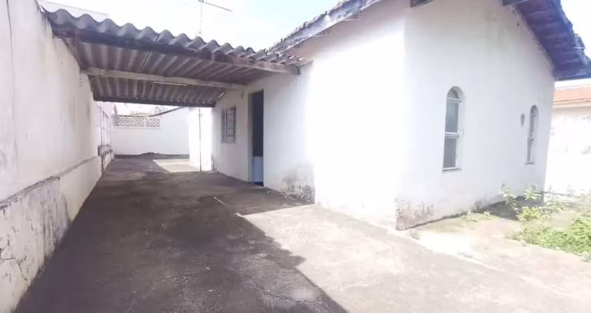 Casa para venda em centro de 320.00m² com 3 quartos e 4 garagens