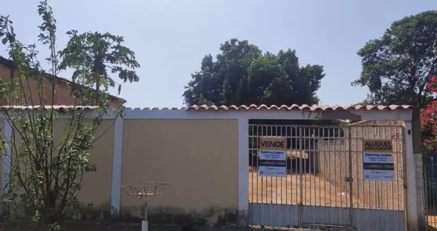 Casa para venda em centro de 240.00m² com 1 quarto e 2 garagens